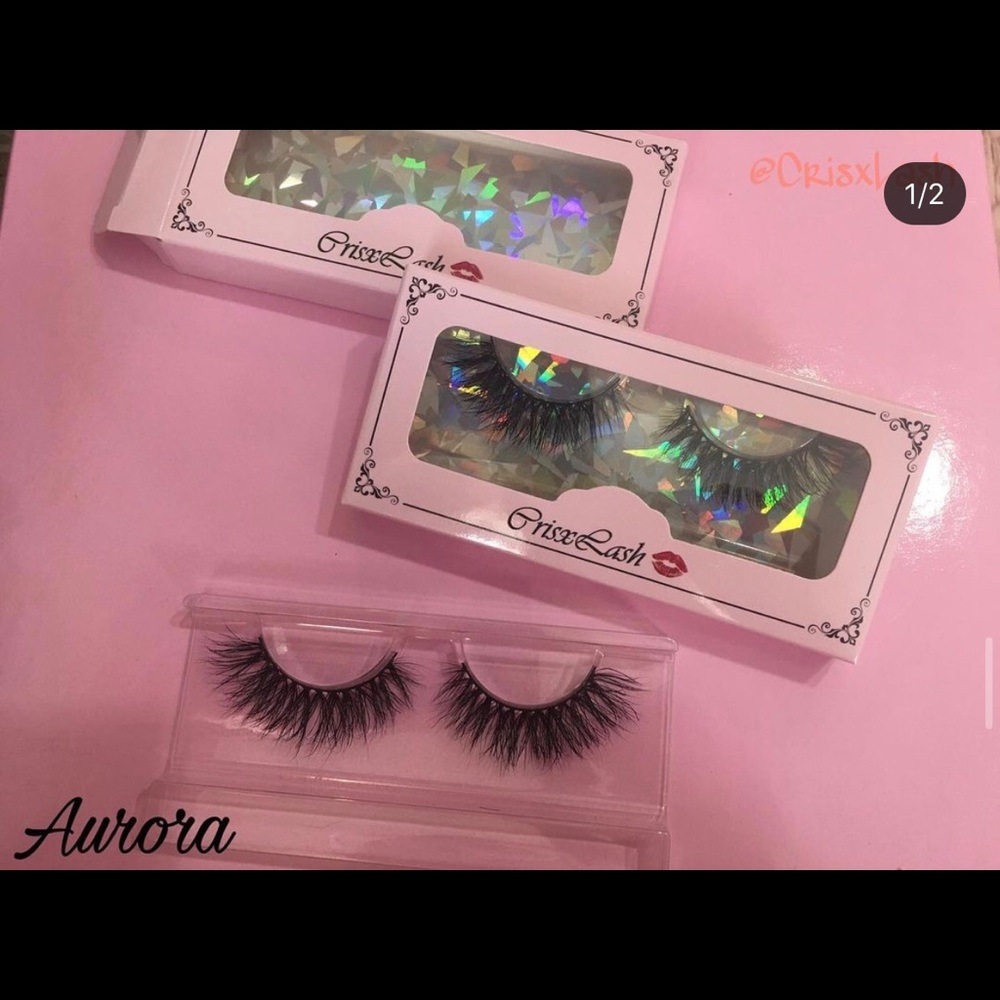 Lashes: Price is Firm✨